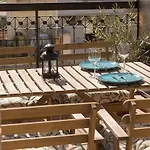Koromila Apartment